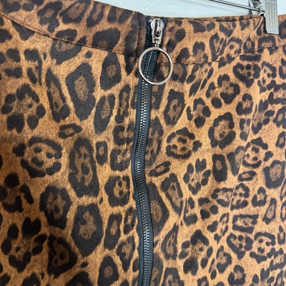 Leopard Print Women's Skirt - Picture 6 of 13